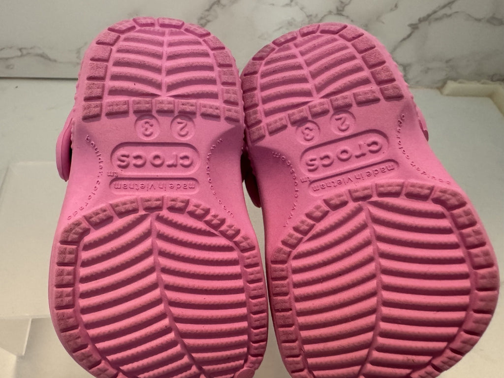 Crocs Kids Sz 2-3 Pink Rubber Slip On Round Toe w/ Minnie & Paw Patrol Charms