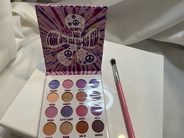 BH Cosmetics Flower Power Eyeshadow Palette 16 Color w/Free Eyeshadow Brush