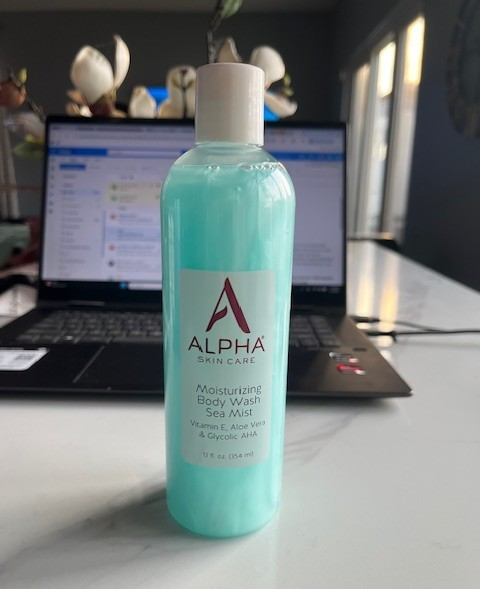 Alpha Skin Care Moisturizing Body Wash Sea Mist Aloe Vera Vitamin E 12 oz Sealed