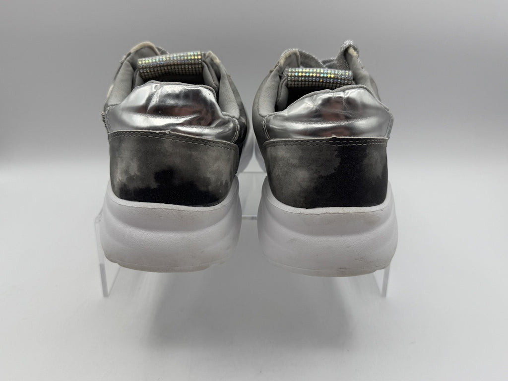 Bebes Girls Black & Gray Star Bedazzled Shimmer Shoes Size 5
