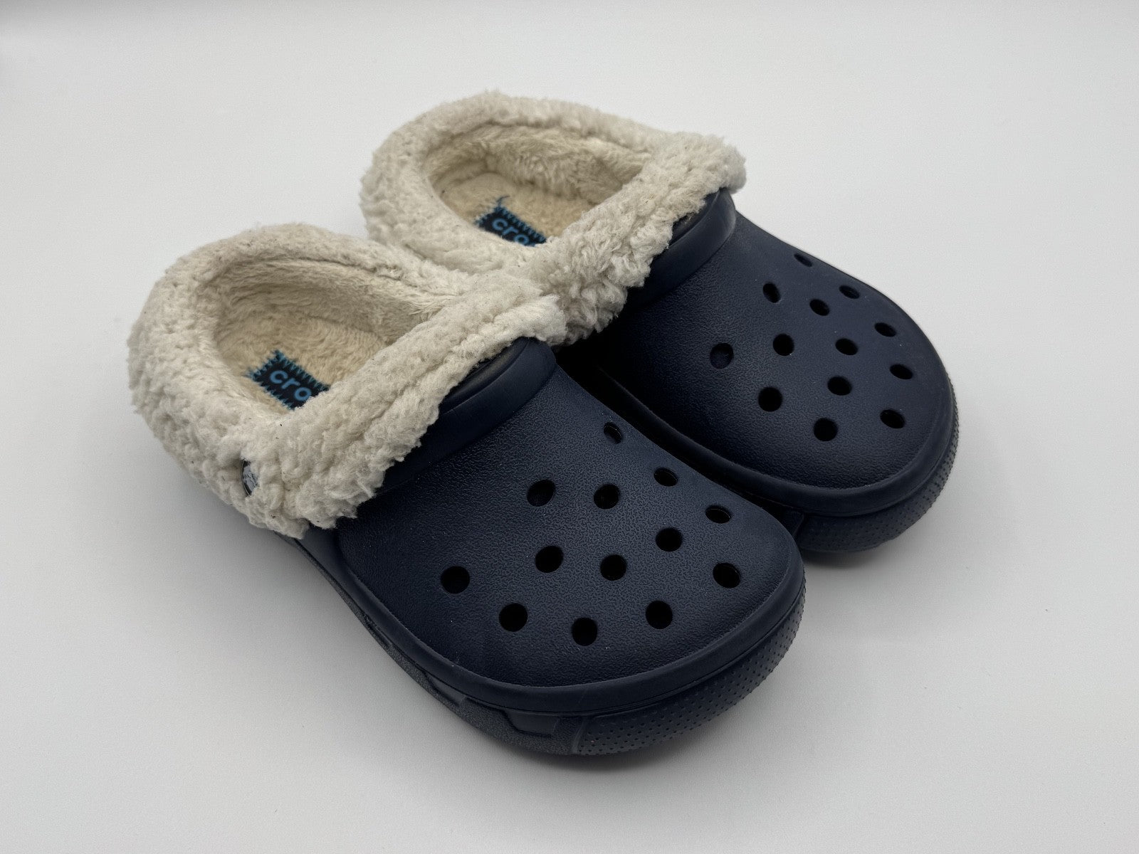 Crocs Youth Classic Lined Clogs Size J1 Blue Slip-on White Faux Fur Fuzzy & Warm