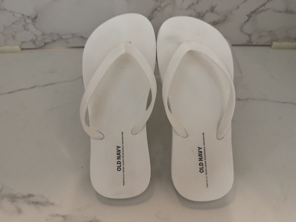 2 Pairs, Old Navy Flip flop Pink & White, Size 1-2 Pre-owned, Excellent Conditio