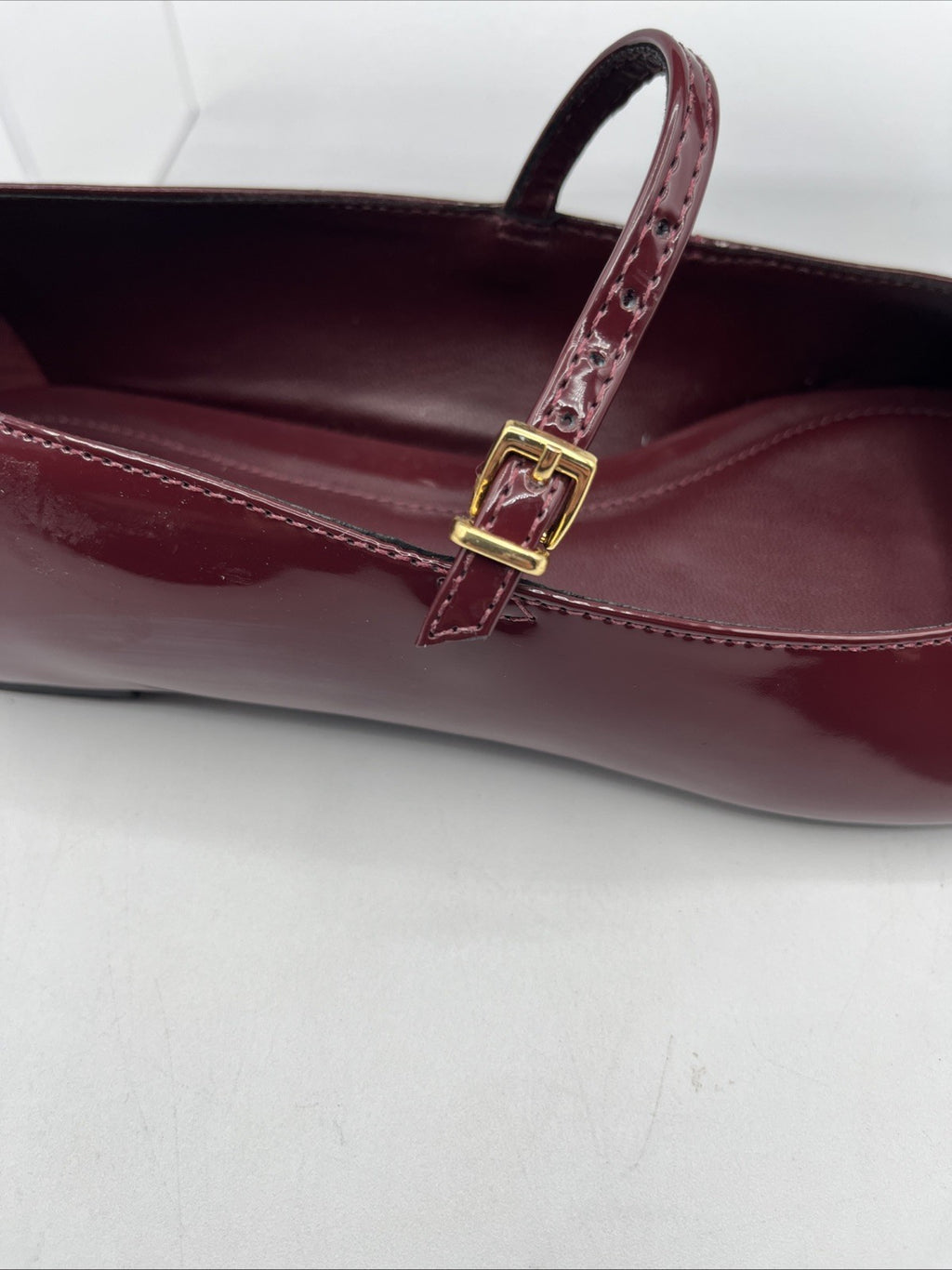 Arezzo Womens Tori Ballet RUBY Patent Leather Ballet Flats Sz. 7.5 w/Buckle, NIB