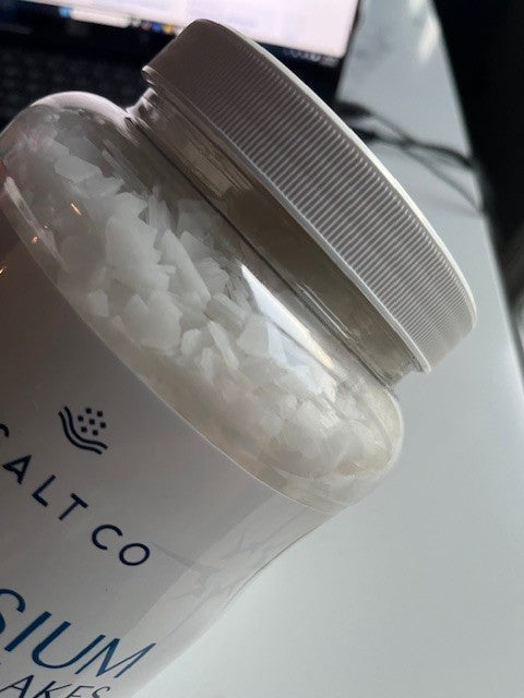 La Salt Co Magnesium Zechstein Flakes 100% Pure ANCIENT 4.4 LBS Destress Sealed
