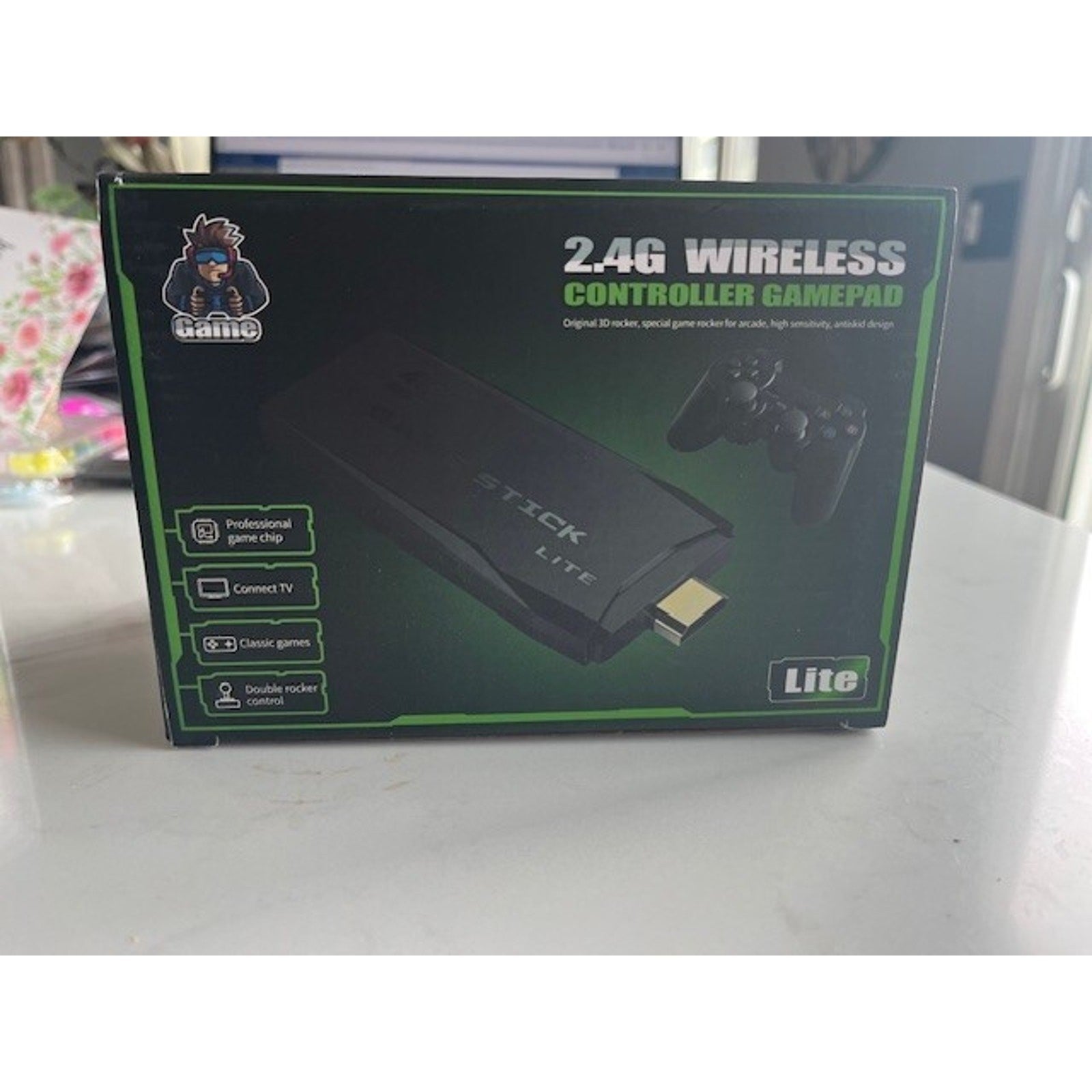 NEW 2.4G Wireless Controller Gamepad Lite 4K Ultra HD Game Stick Lite KIT- NIB