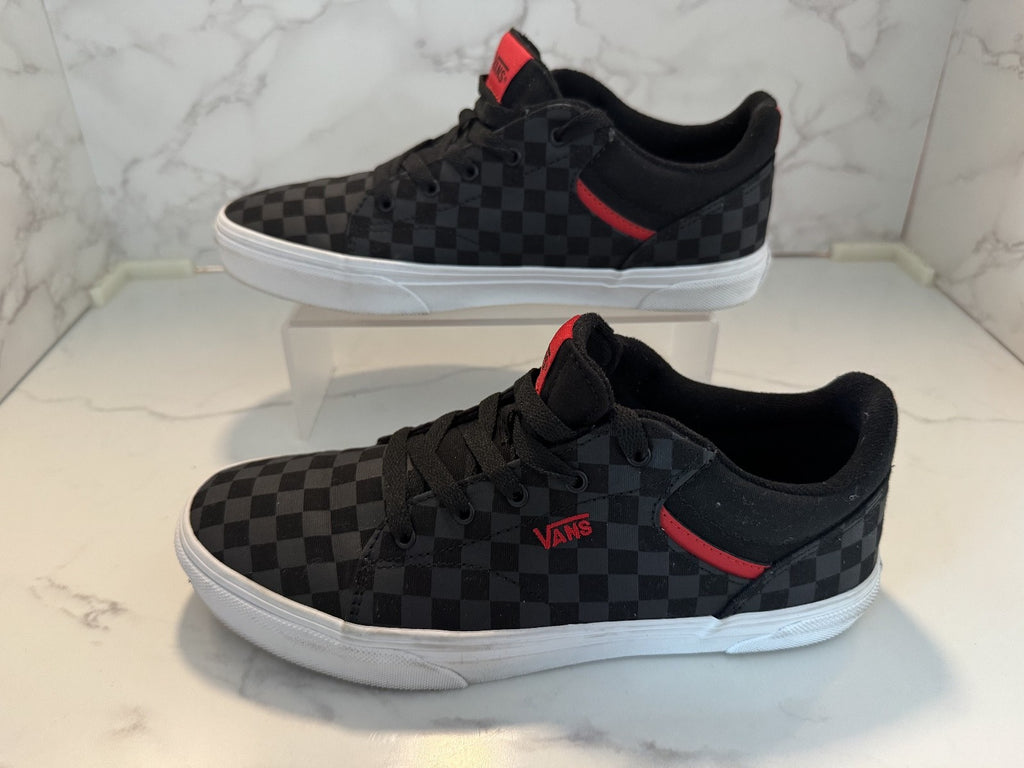 Van Seldan Black & Red Checkerboard Skateboard Shoes Size Youth 7, Pre-owned