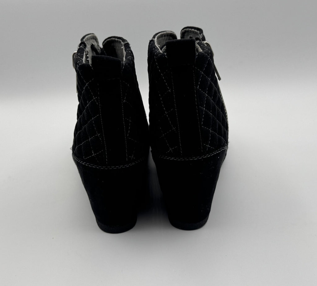 Bongo Shoes Women's Size 8M Black Kedzie Suede Wedge Ankle Bootie Zipper Pre-own