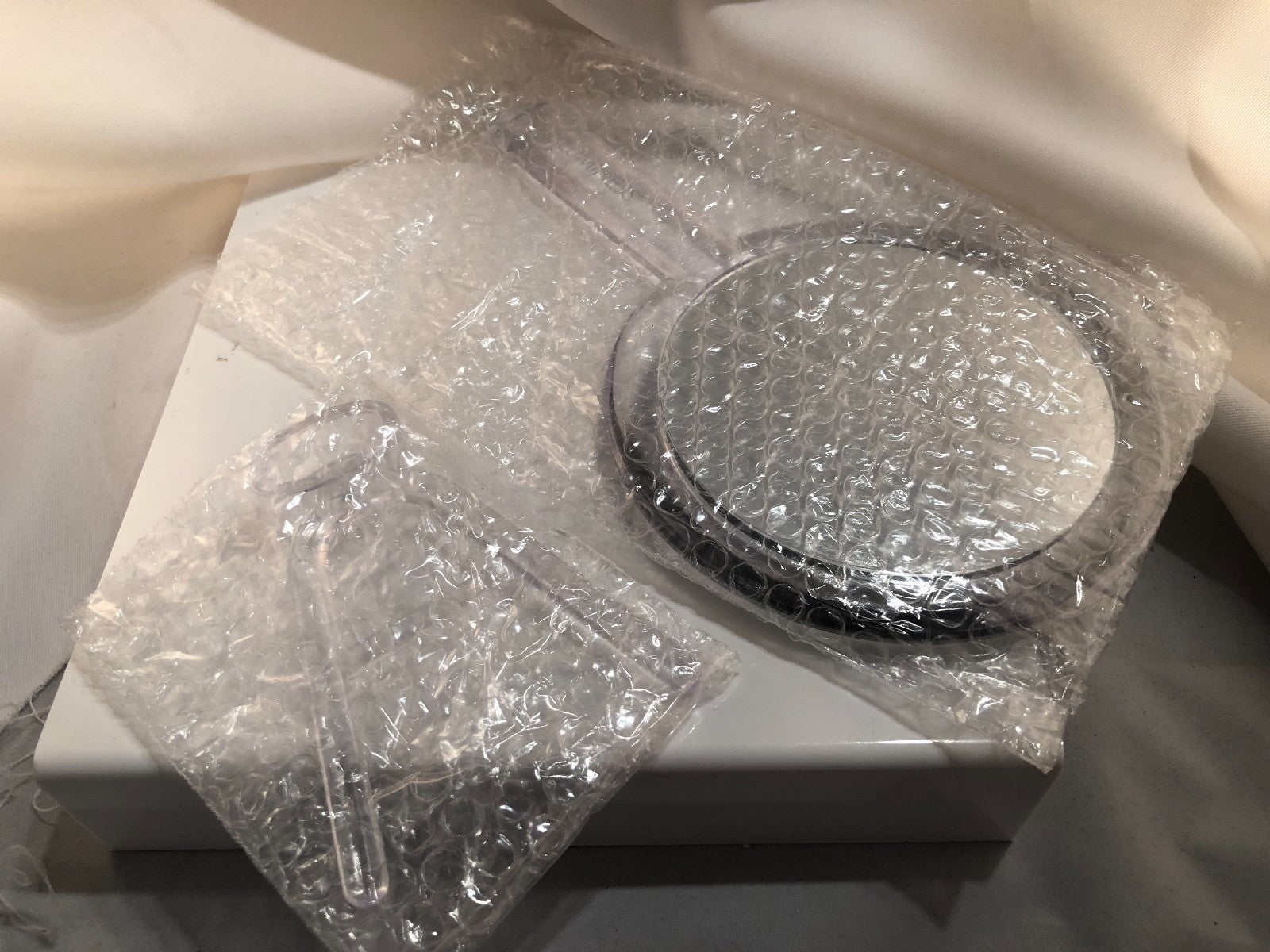 Luminess DUAL SIDED MAGNIFICATION MIRROR Handheld Mirror With Stand New In Box