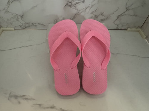 2 Pairs, Old Navy Flip flop Pink & White, Size 1-2 Pre-owned, Excellent Conditio