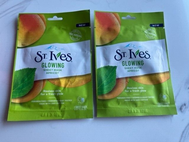 Lot of 3- St Ives Glowing Face Sheet Mask 100 % cotton Apricot Scent & Face Mist
