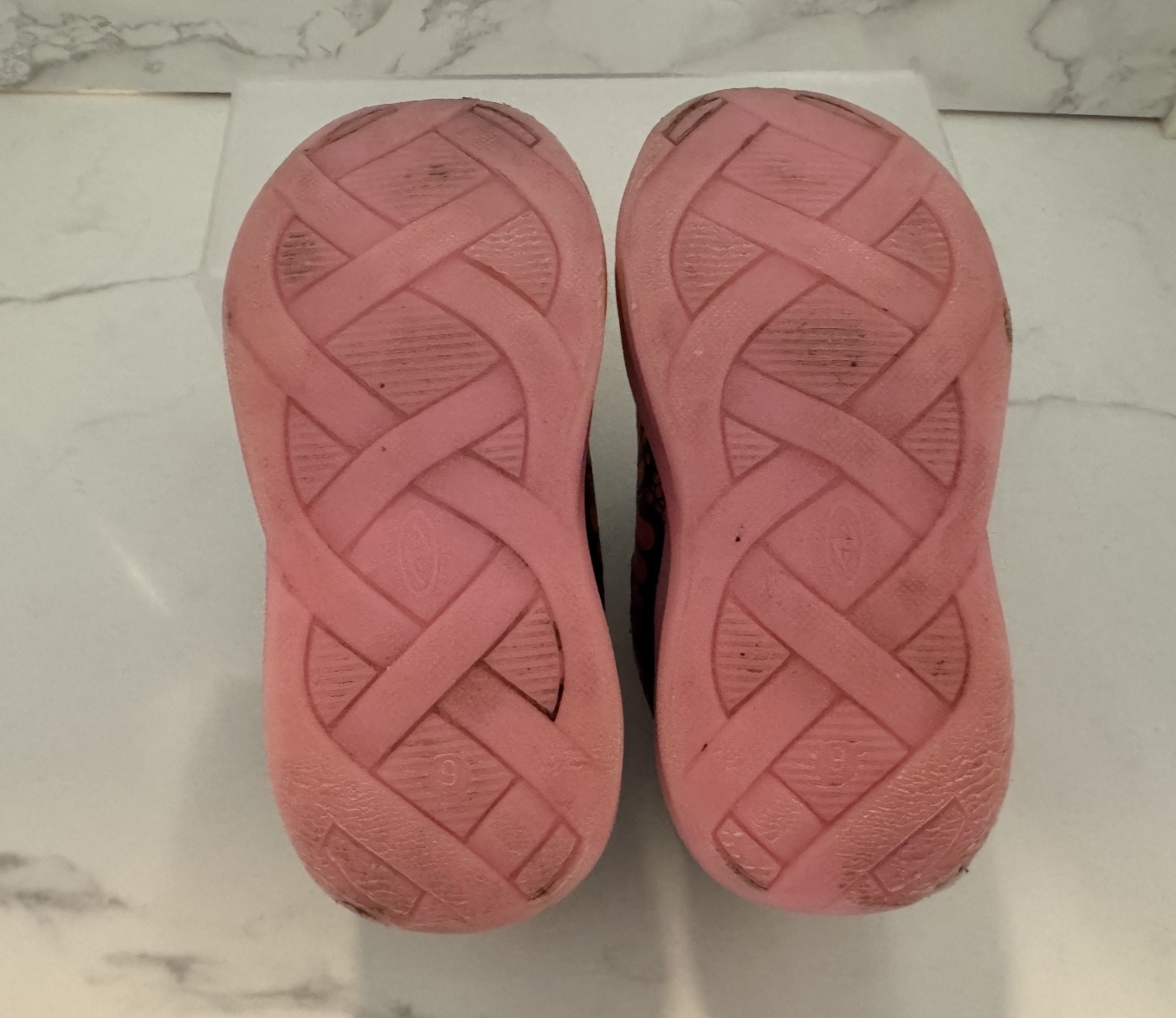 Athletic Works Toddler Girl Butterfly Light Up Sneakers Size 9, Working Lights.