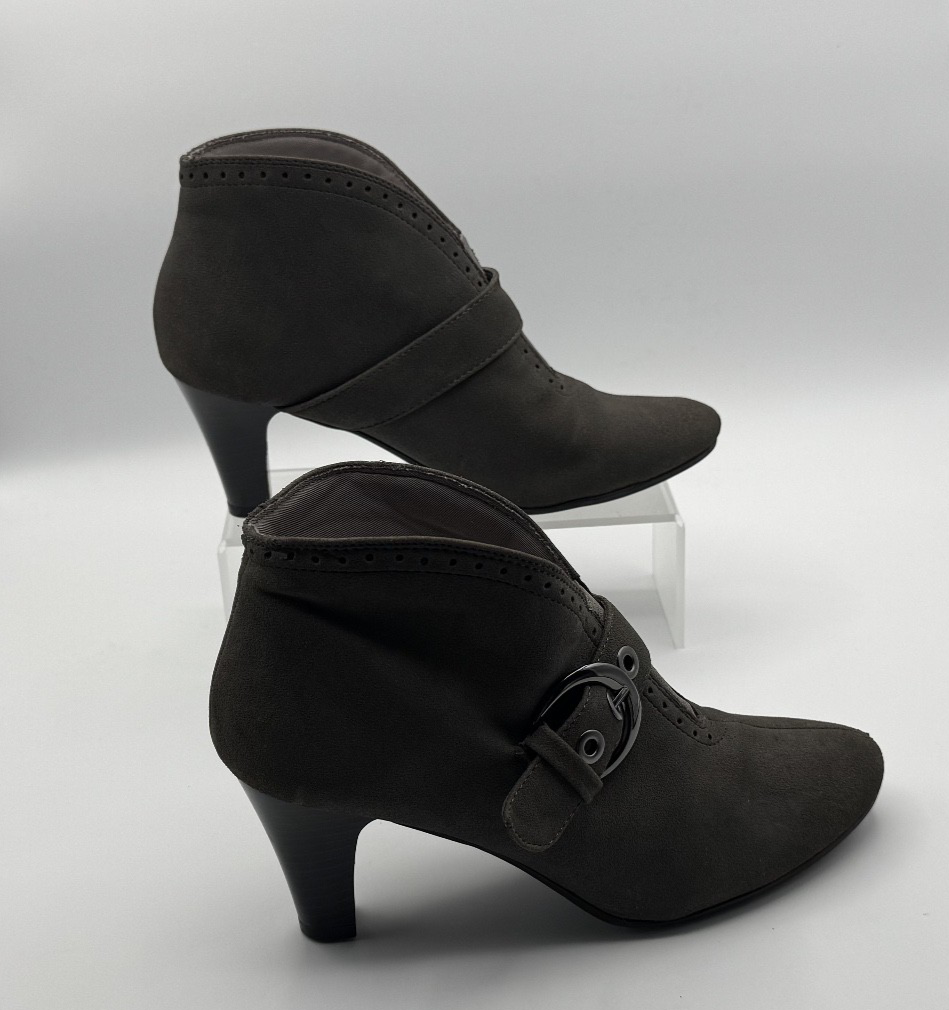 LifeStride Yalta Grey Ankle Suede Booties, Size 8 1/2M