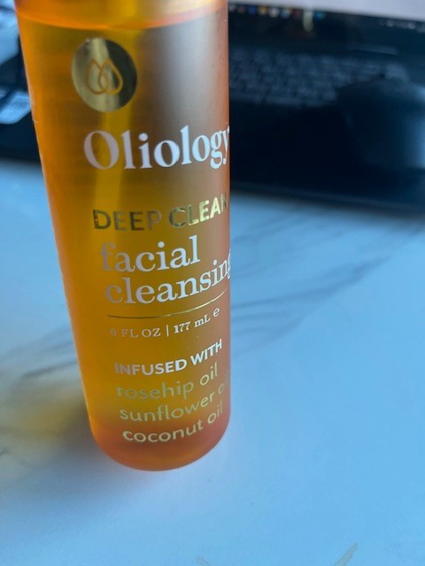Oliology DEEP CLEAN Facial Cleansing Oil w/Rosehip, Sunflower & Coconut Oil 6 oz