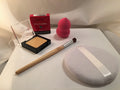 New Ben Nye Banana Creme Compact W/Brush, Sponge & Puff Makeup Kim Kardashian