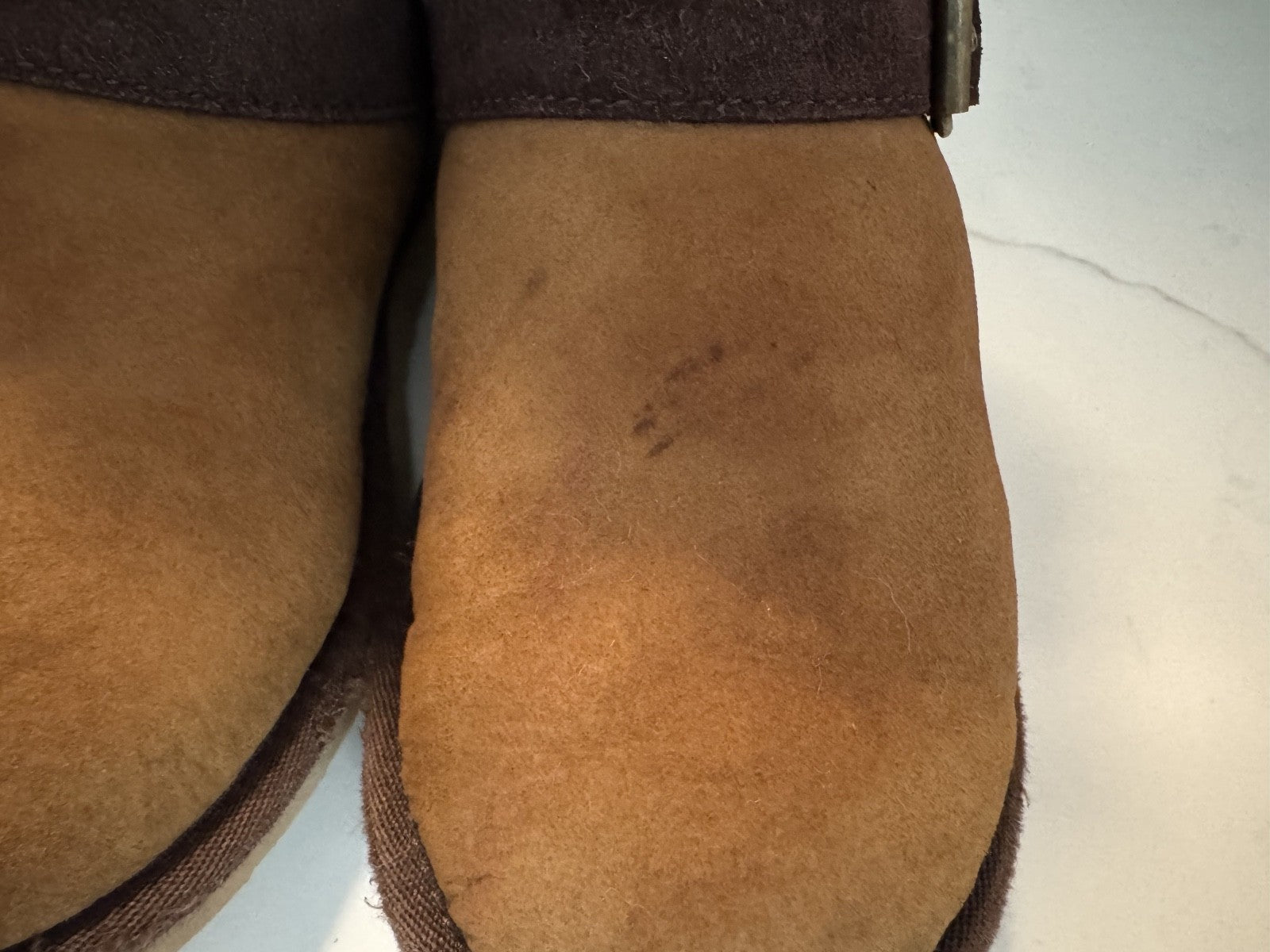 UGG Australia Youth BLAISE Sort Brown Suede ZIP BOOT, Used Size 1, Pre-owned