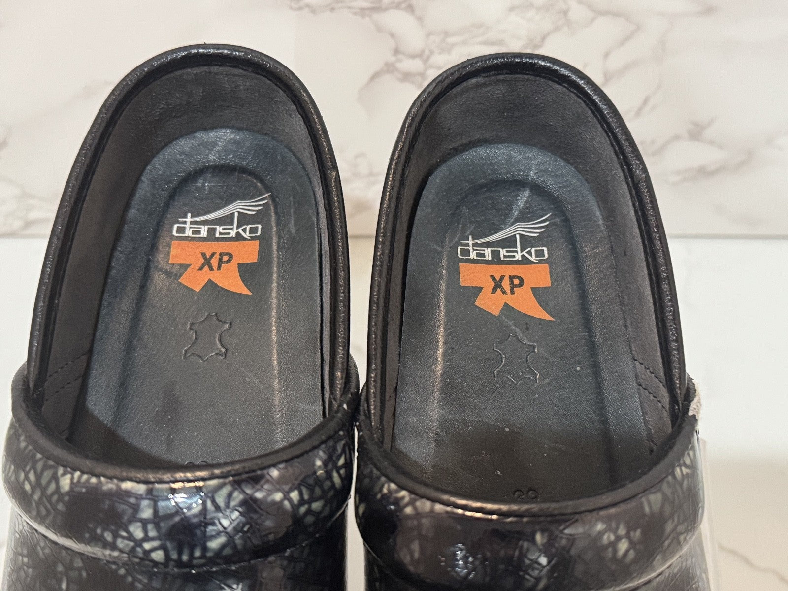 Dansko XP Pro Womens Clogs Leather, Size 39, 8.5-9 US, Pre-owned, Excellent Cond