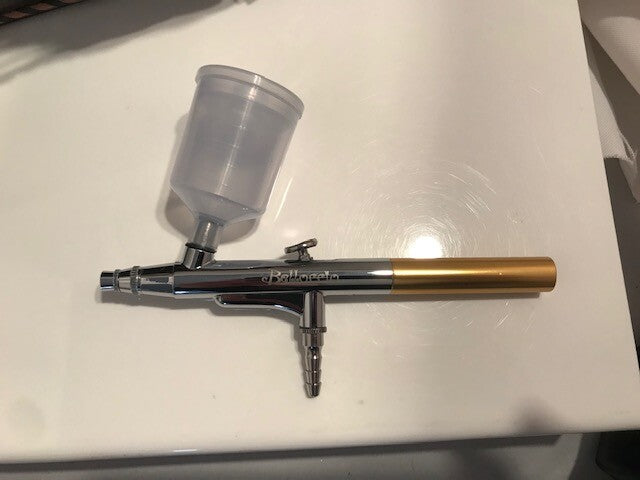 AIRBRUSH Tan PRO Sunless Tanning Airbrush Makeup System Med. Solution + Case