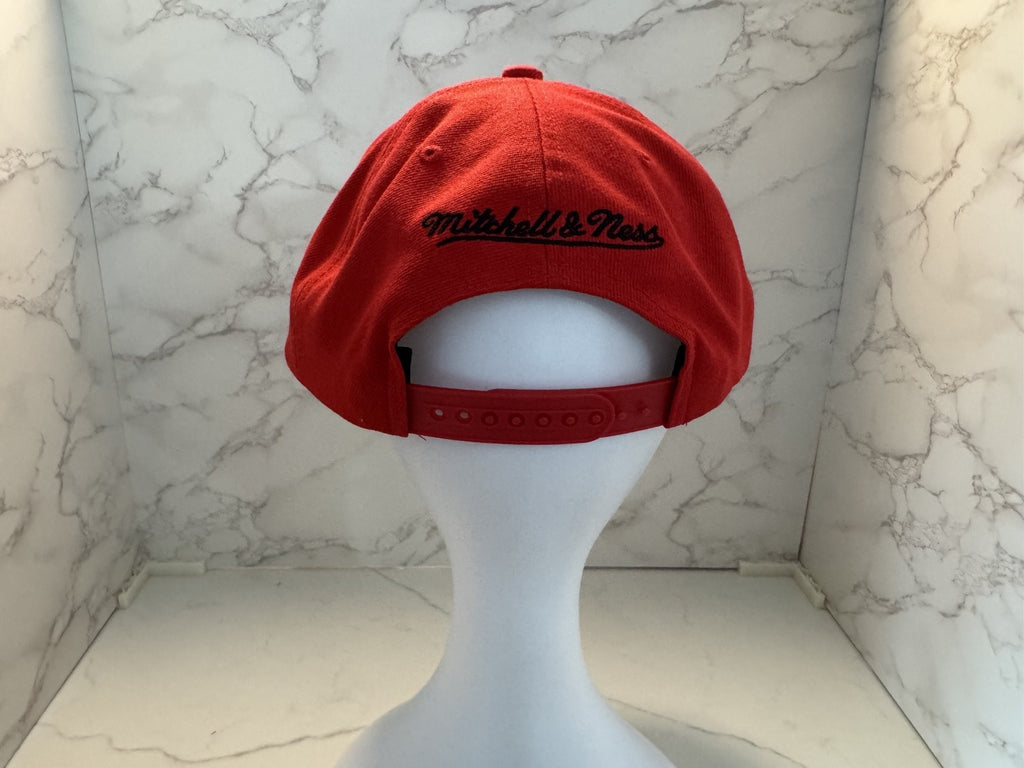 Chicago Bulls Mitchell & Ness, NBA, Original Fit Snapback, Red & Black - NEW