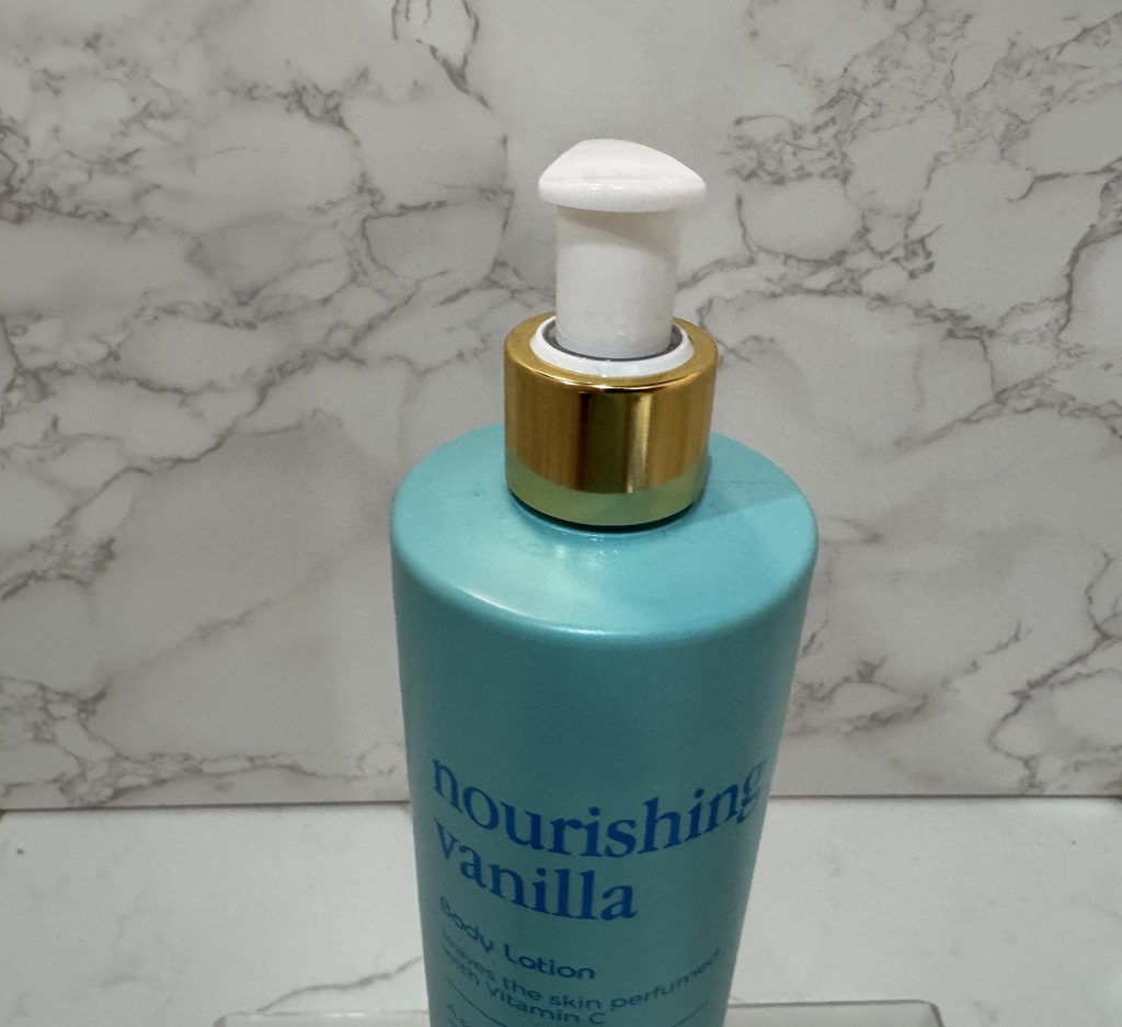 La Verde Vita Nourishing Vanilla Body Lotion with Vitamin C - 16.9oz New