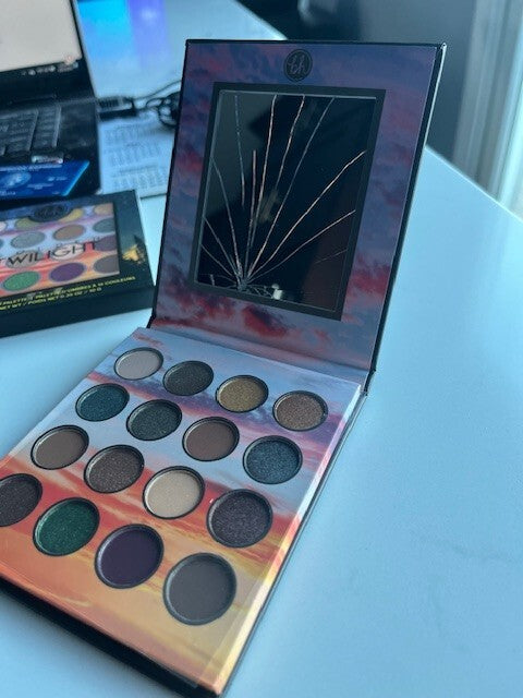 BH Cosmetics Golden Twilight 16 Color Eyeshadow Palette Makeup w/Brush, Read