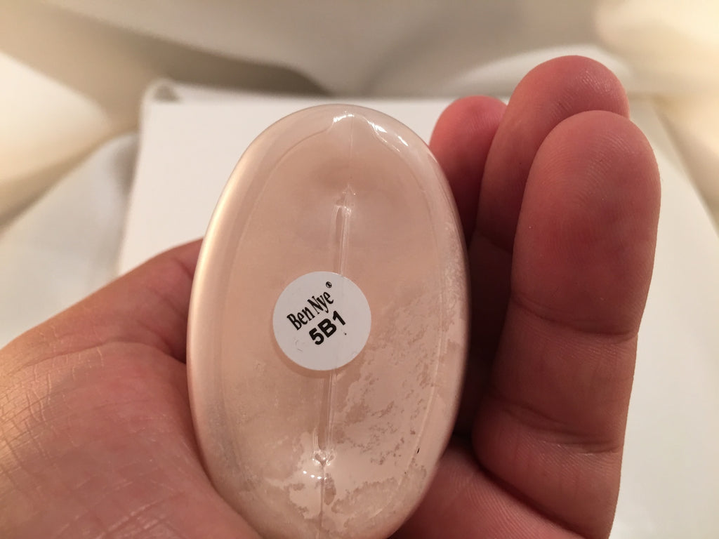   Ben Nye Cameo Powder 1.5oz Authentic Luxury Face Makeup Kim Kardashian