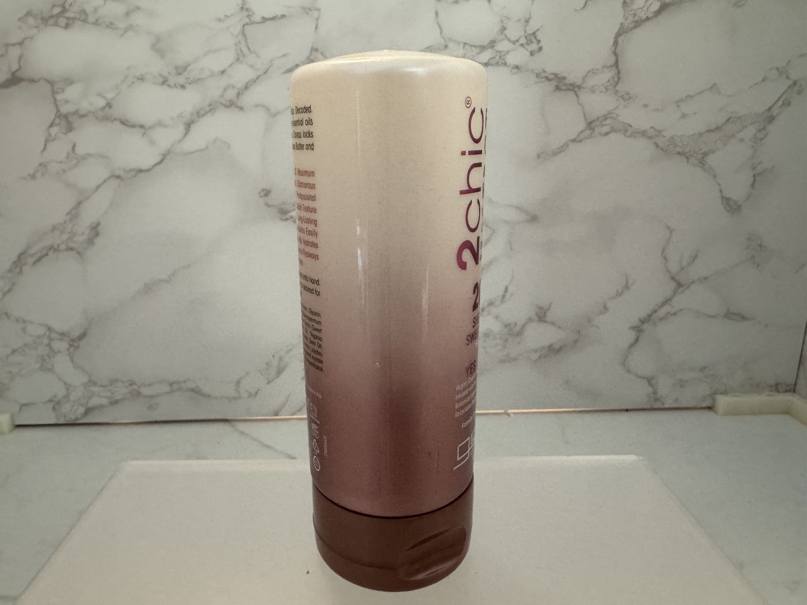 GIOVANNI 2Chic Frizz Be Gone Anti-Frizz Hair Balm, Shea Butter, Sweet Almond Oil
