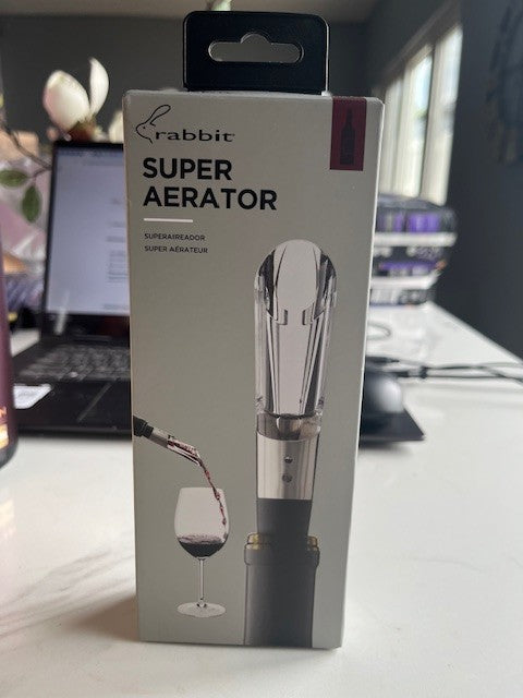 Rabbit Wine Bottle Super Aerator & Wine Pourer, improves Flavor, Dripless ~ NIB