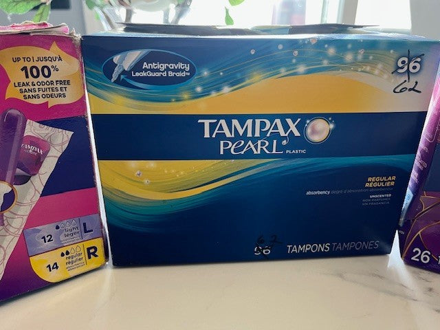 Tampax Pearl Regular Absorbency Tampons Unscented 62 CT, 2 bx RADIANT, 13 LINERS