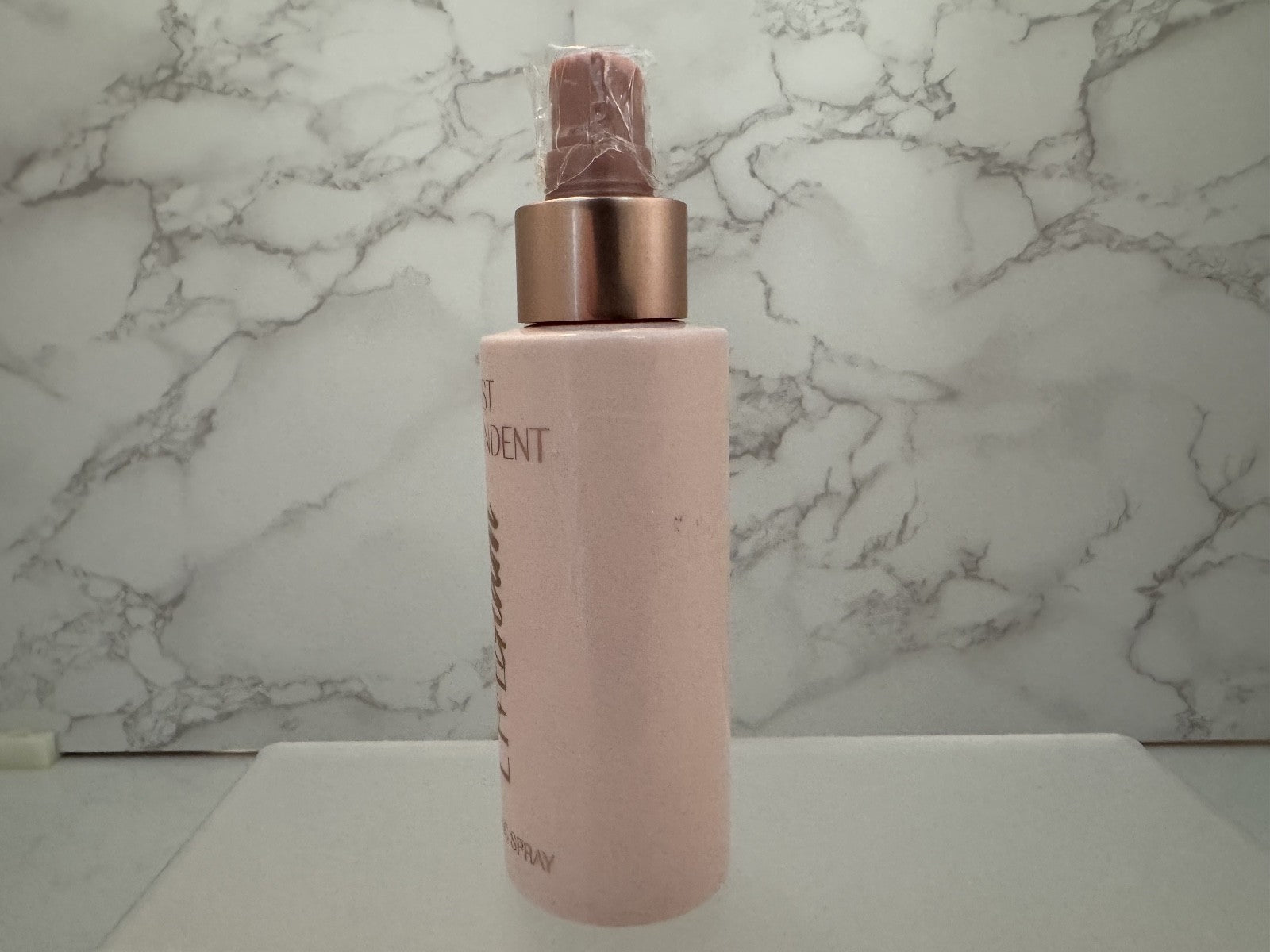 Live Glam Mist Independent Hydrating Spray 3.38 Oz. Face Glow, NWOB, No Cap