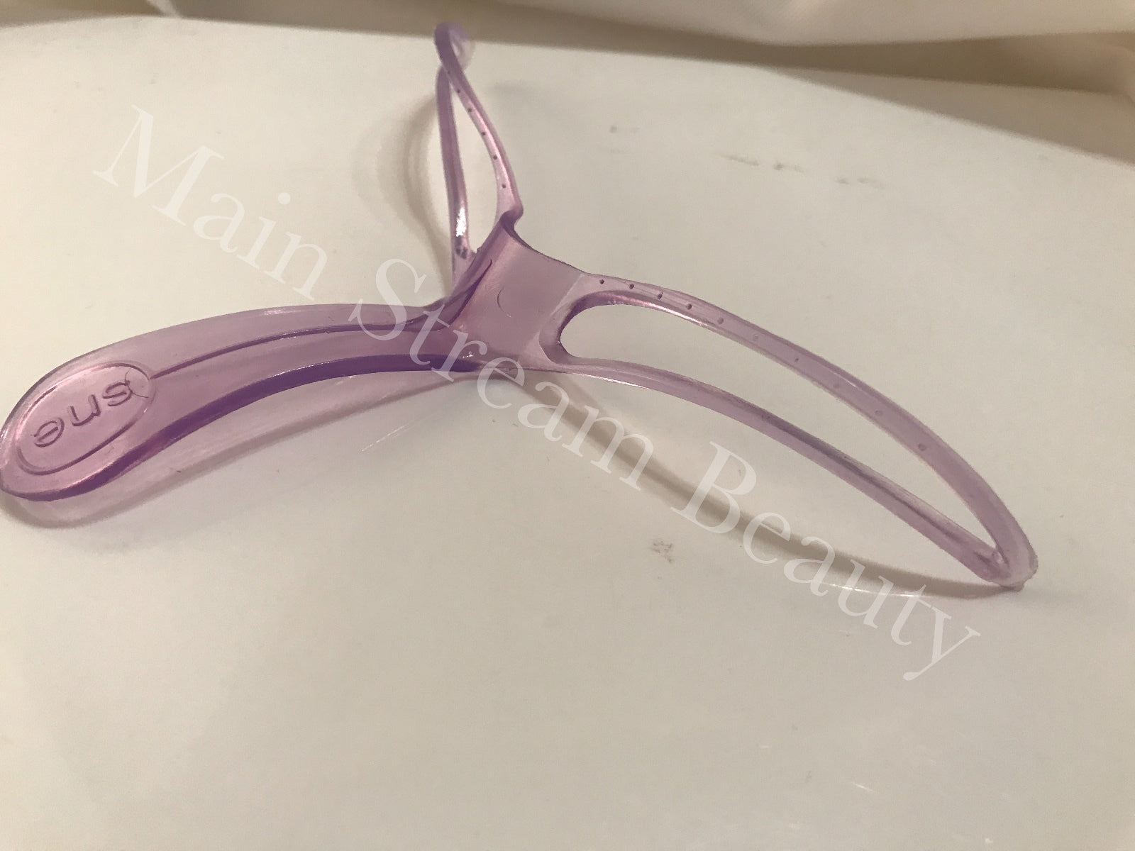 New Pro Eyebrow Template Shaper Stencil Grooming Shaping Tool Beauty Makeup DYI