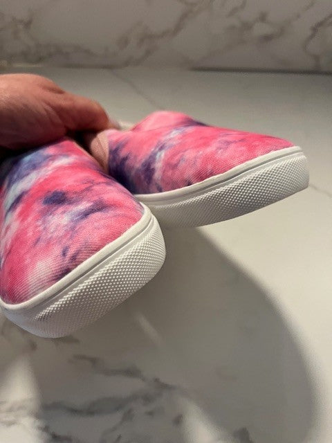 SO Youth Girl's Artic Slip on Comfort Walking Shoes Pastel/Tie Dye Sz 5, NWT