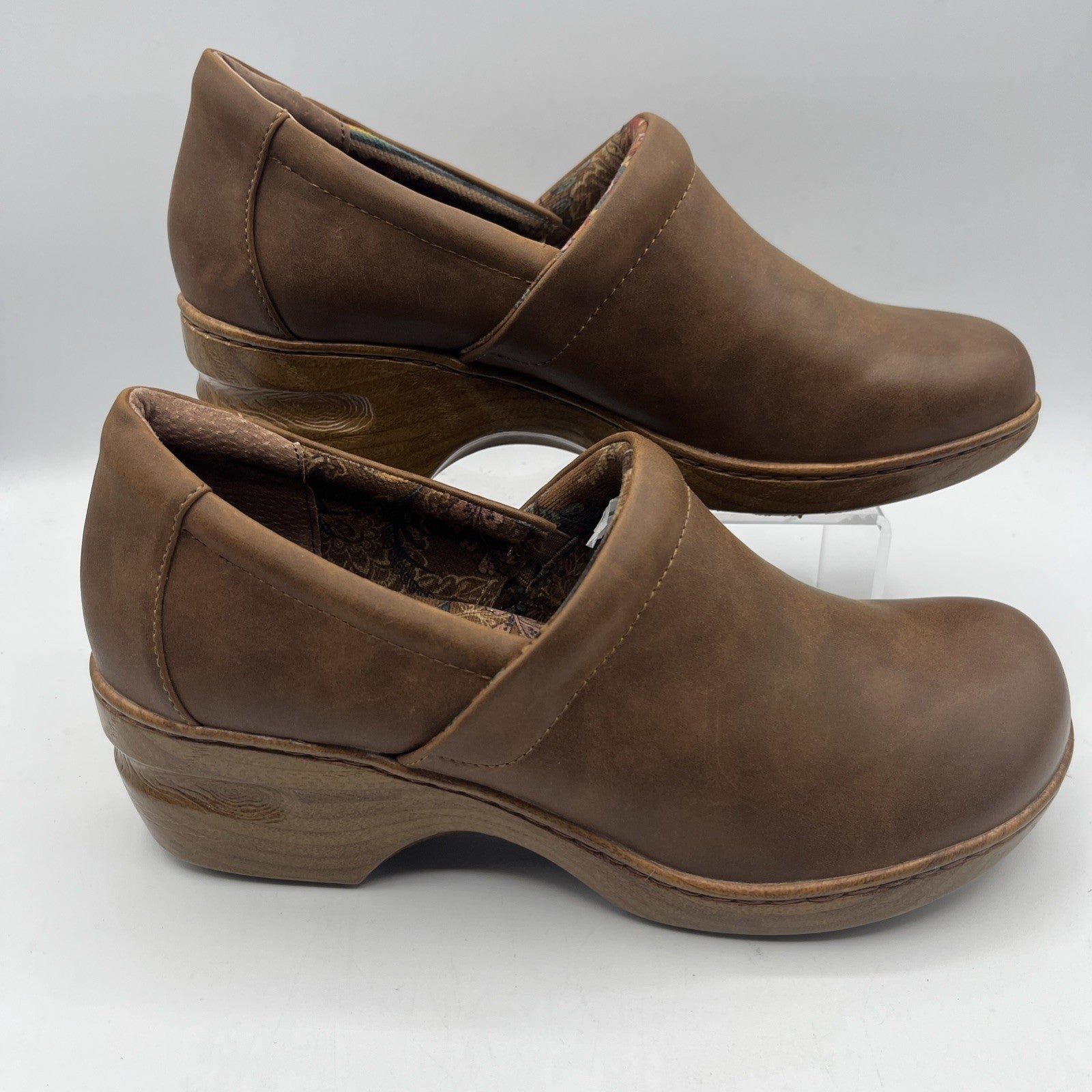 B.O.C Women's Peggy II Clogs, 10M, Slip-on Brown Leather, Pre-owned