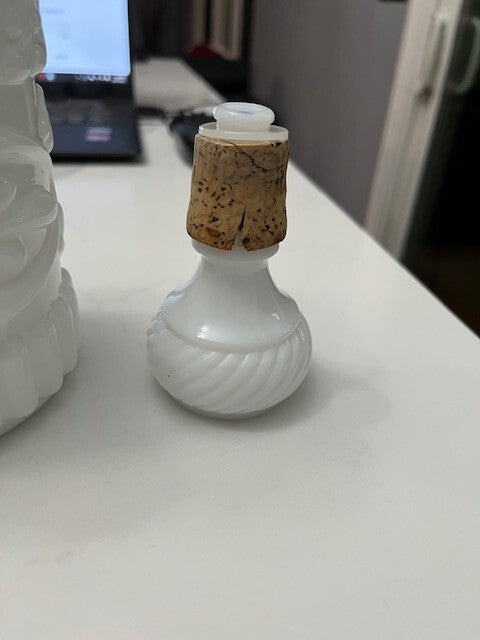 Vintage 1969 Jim Beam Kentucky Derby  Whisky Empty Milk Glass Decanter