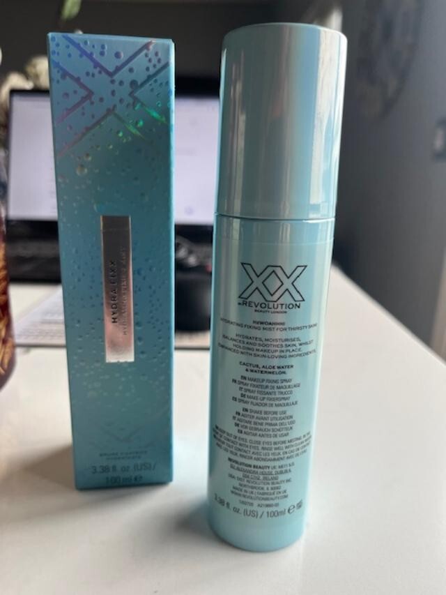 XX Revolution Makeup Hydra Fixx Hydrating Fixing Mist 3.38 oz for Thirsty Skin