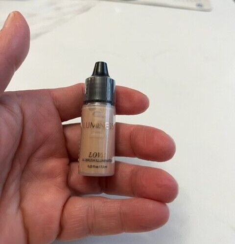 Luminess Air LOVE Airbrush Makeup Illuminator Highlighter  .25 oz New Sealed