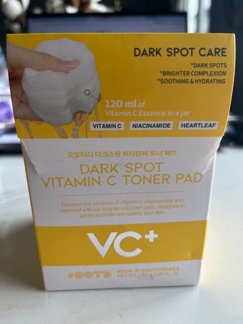 OOTD K-Beauty Dark Spot Vitamin C Toner Pad 70 CT. Care VC+ Korea Day/Night Pad