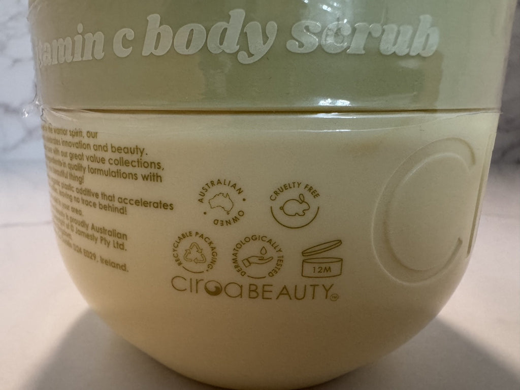 Ciroa Manuka Honey & Vitamin C Glow Rejuvanting Body Scrub 21.1 OZ, Australian