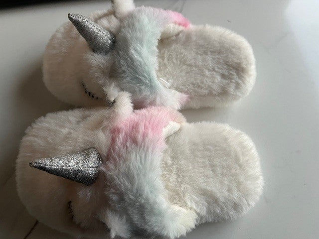 The Children's Place Girls White Pink/Blue Unicorn Slipper Slip on YOUTH 12-13