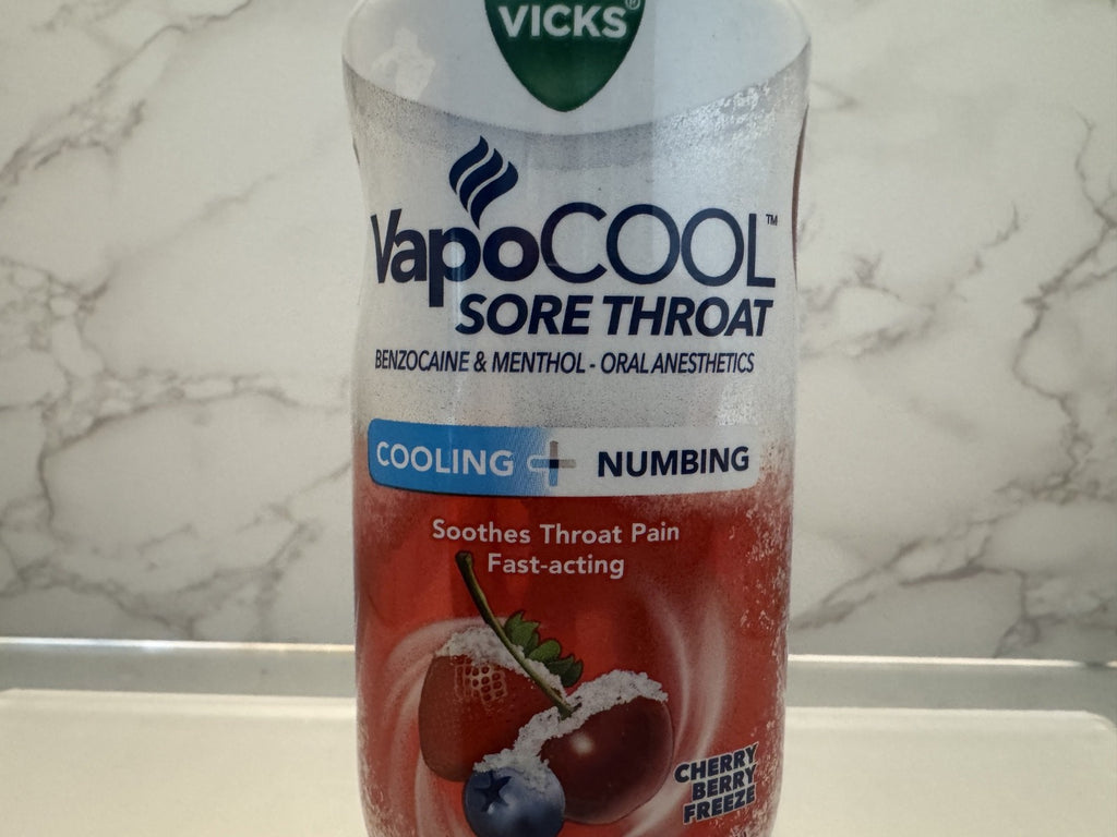 Vicks VapoCool Sore Throat Cooling + Numbing Spray Cherry Berry Freeze Exp 1/27