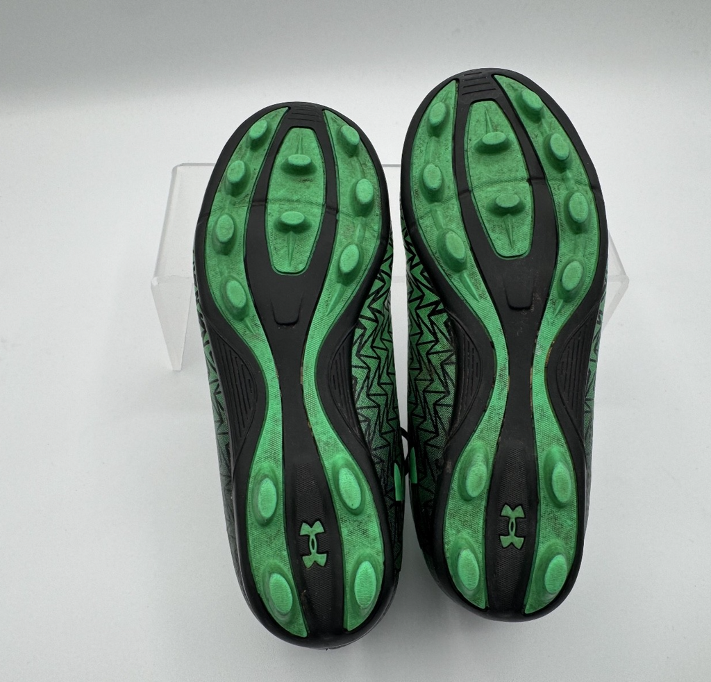 Under Armour ClutchFit Force 3.0 Green & Black Soccer Cleats YOUTH SIZE 13K