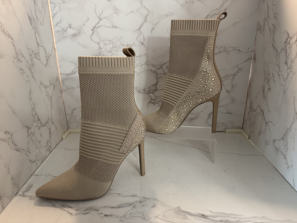 Steve Madden Maxwelle Beige Knit Sock Boot Heels Size 9M Rhinestone Heel New