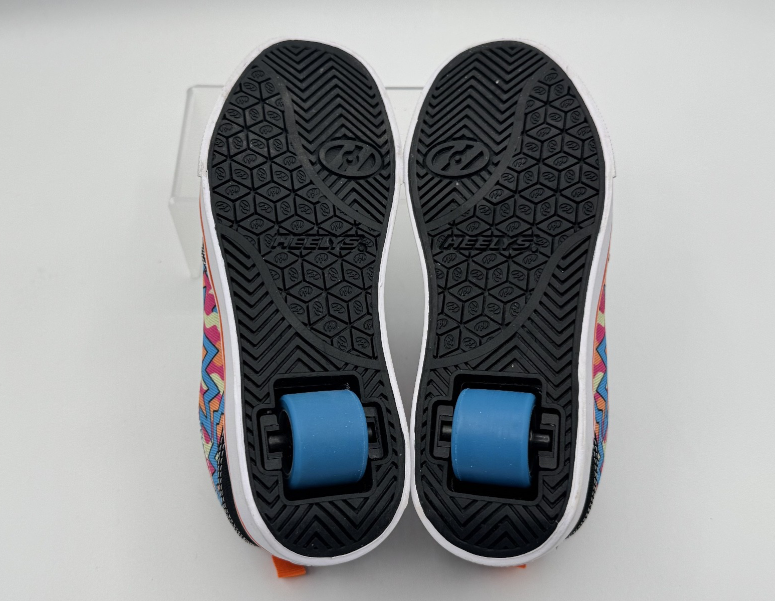 Heelys Pro 20 90s Print Lace Up Skate Wheel Sneaker Shoes Youth Size 2, w/Wheels