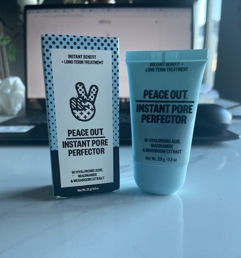 PEACE OUT Instant Pore Perfector .8 oz Soothing w/Hyaluronic Acid NIB Sealed