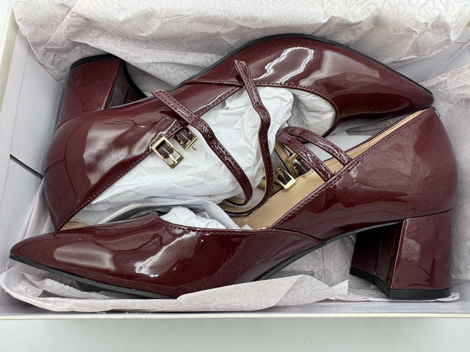 Bandolino Mary J Smith Dark Red, Size 7M Women's Pumps w/Block Heel NIB-006