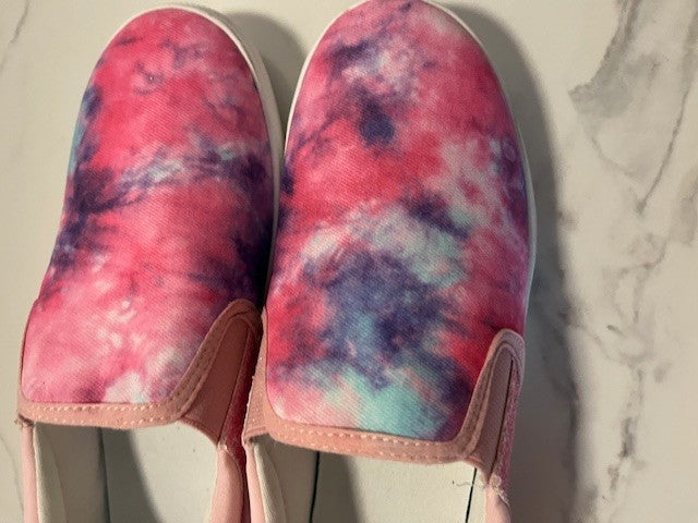 SO Youth Girl's Artic Slip on Comfort Walking Shoes Pastel/Tie Dye Sz 5, NWT