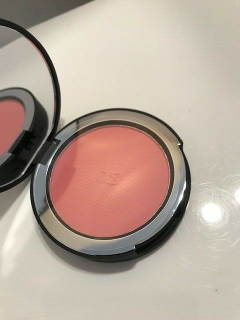 It Cosmetics Bye Bye Pores Poreless Je Ne Sais Quoi Brightening Blush+Brush NIB