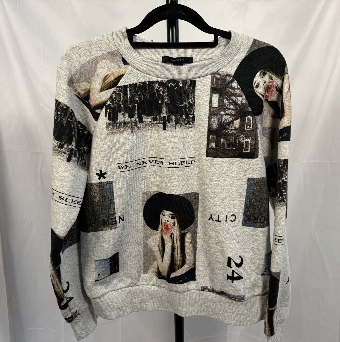 Women’s Forever 21 Pullover Sweatshirt Size S, Gray/Black, Pre-owned, Excellent