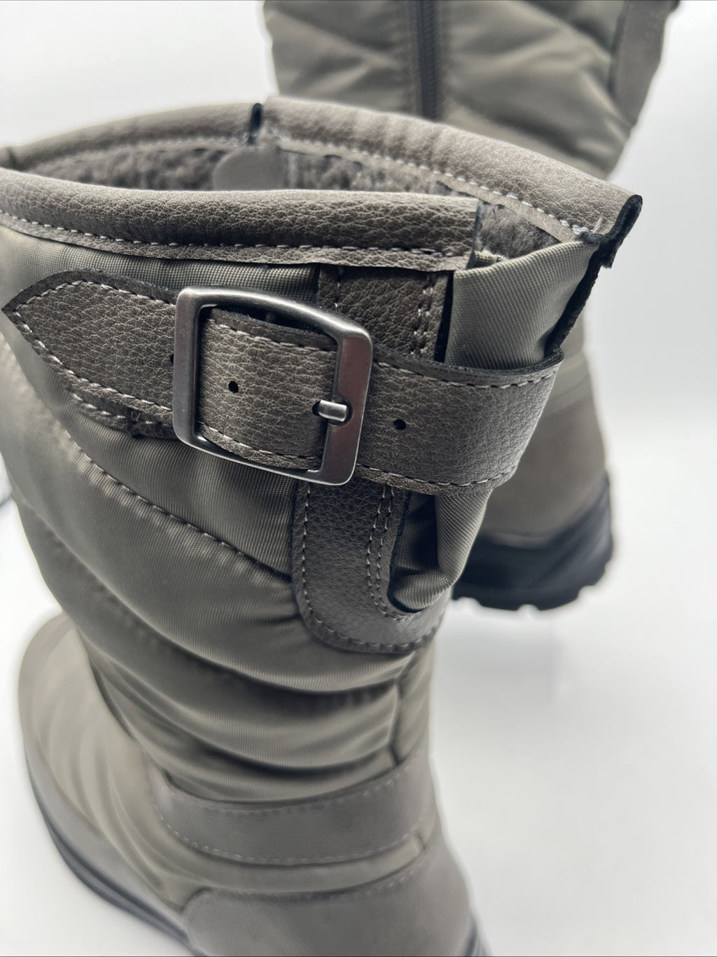 Bella Vita Women's Nylon Aspen Flat Winter Boot, Grey, Waterproof 11 Wide NIB