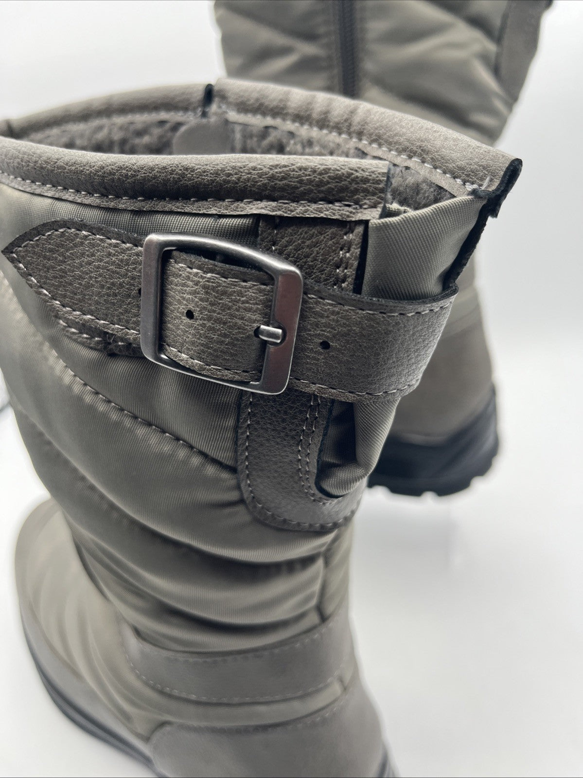 Bella Vita Women's Nylon Aspen Flat Winter Boot, Grey, Waterproof 11 Wide NIB
