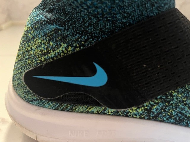 Nike Free Run Motion Flyknit Chlorine Blue Volt Me size 8.5 Pre-owned, Excellent